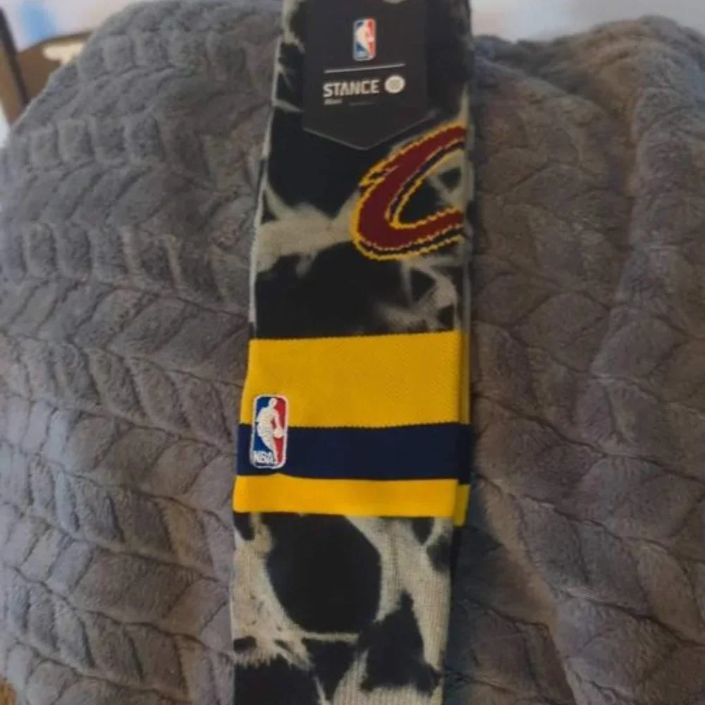 Cleveland cavaliers mens 9-12 socks retail‎ for 89.90